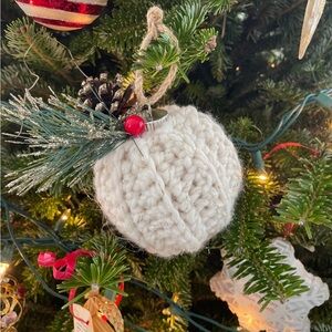 Handcrafted Off White with Gold Knit Ornament